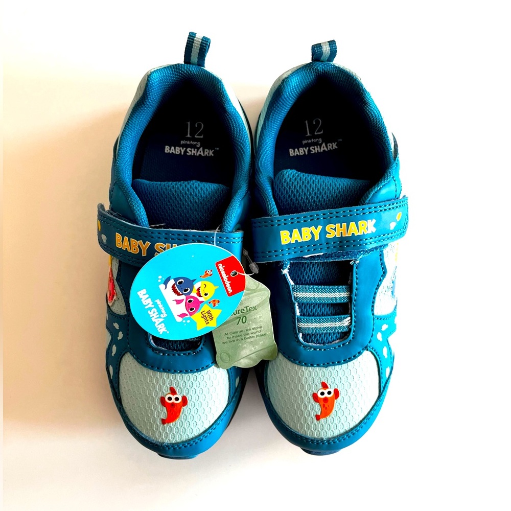 Pink Fong Baby Shark Gender Neutral Sneakers, brand new, size 12